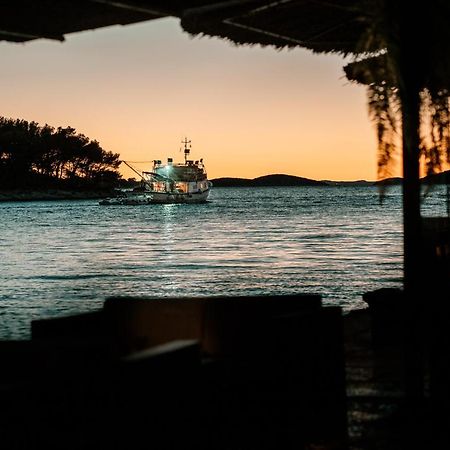 Captain'S Lodge ตรีบูนย์ ภายนอก รูปภาพ