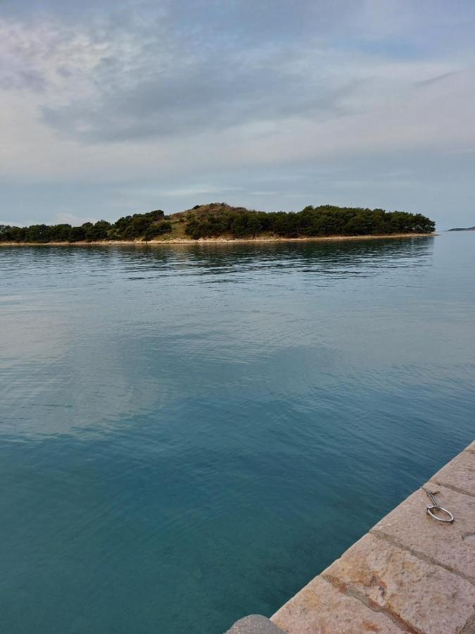 Captain'S Lodge ตรีบูนย์ ภายนอก รูปภาพ